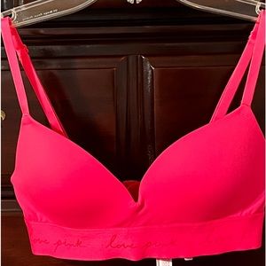 🌸VICTORIA’S SECRET, wireless, lightly padded PUSH-UP Bra, NWOT For Sale!!🌸